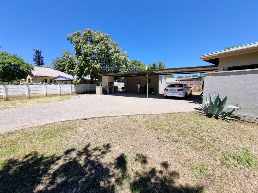3 Bedroom Property for Sale in Noordhoek Free State